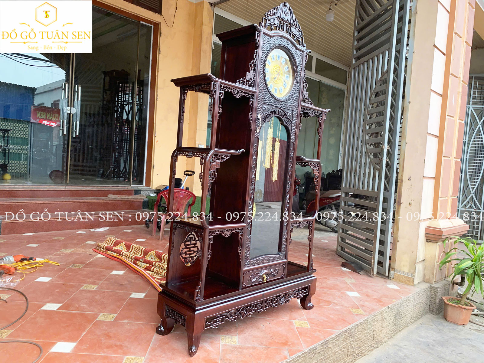 Mua tủ bày đồ dơi gỗ gụ  của đồ gỗ tuân sen  